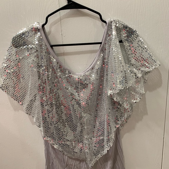 Tops - Leo Rosi Women’s Top. New with tags on.